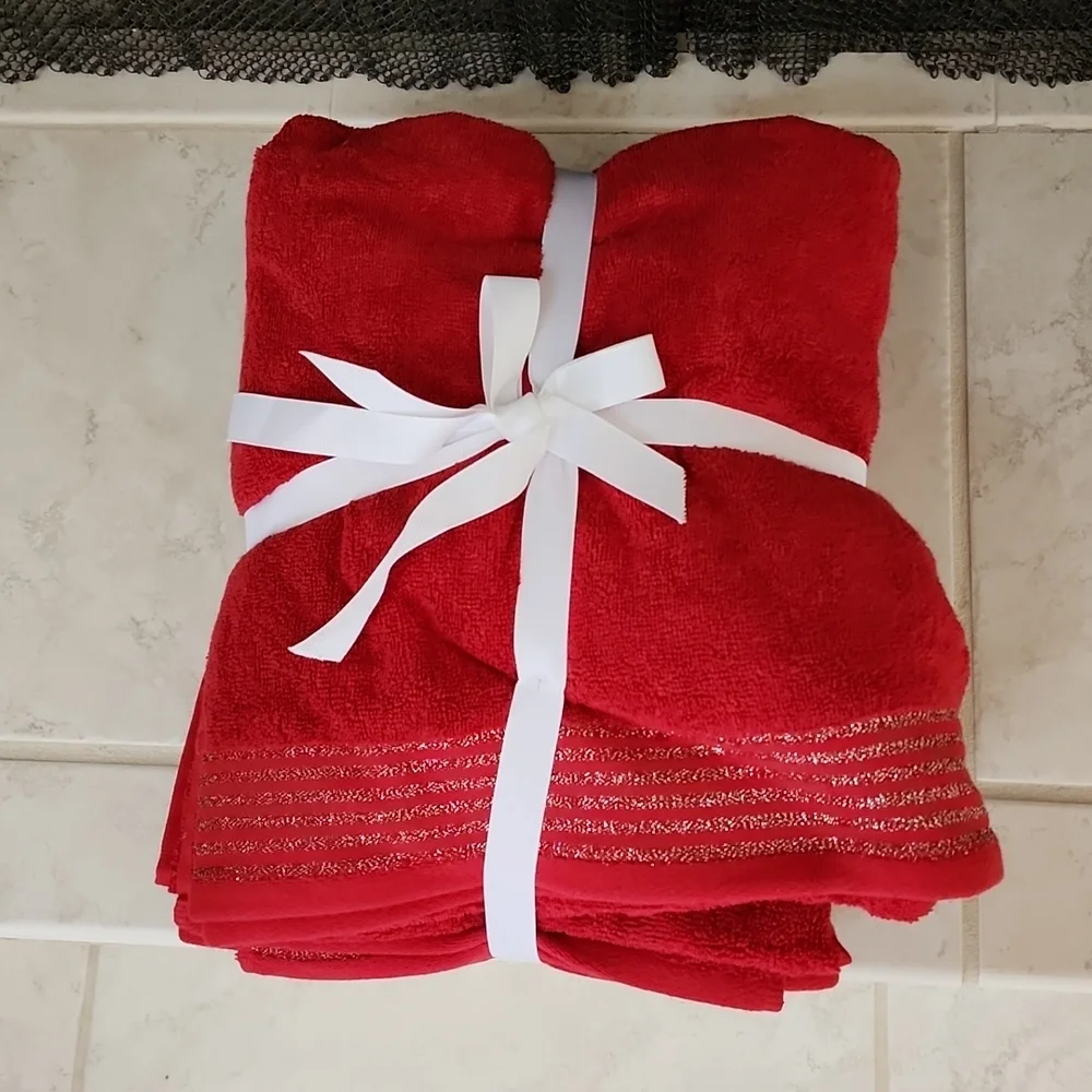 🎄 🎅 HOLIDAY TOWEL SET 🎅 🎄